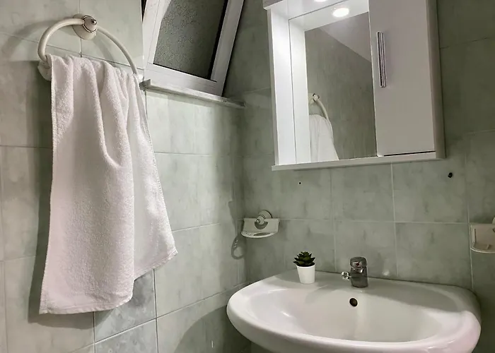 Apartamento Elgreco In Center, Rustic & Spacious 