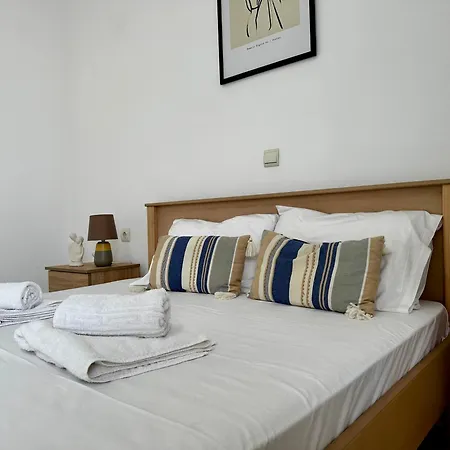 Apartment Elgreco In Center, Rustic & Spacious 